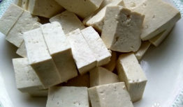 麻豆腐的营养,营养丰富的传统美食解析